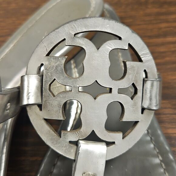 Tory Burch Miller Sandals Silver Metallic Logo Thong 9M - Picture 4 of 10